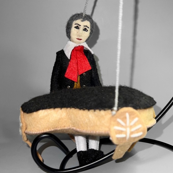 Beethoven Ornament - Picture 1 of 6